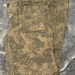 LOFT Women’s Olive Camo Design Pants